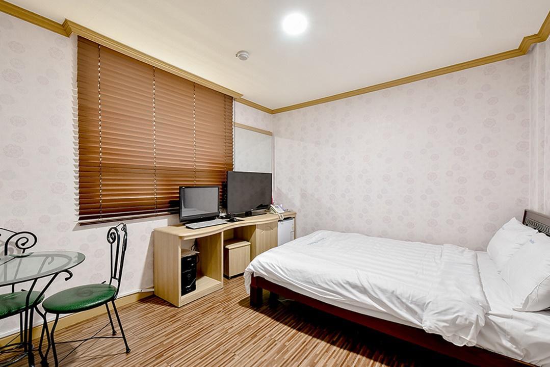 Queen Motel Andong Zewnętrze zdjęcie